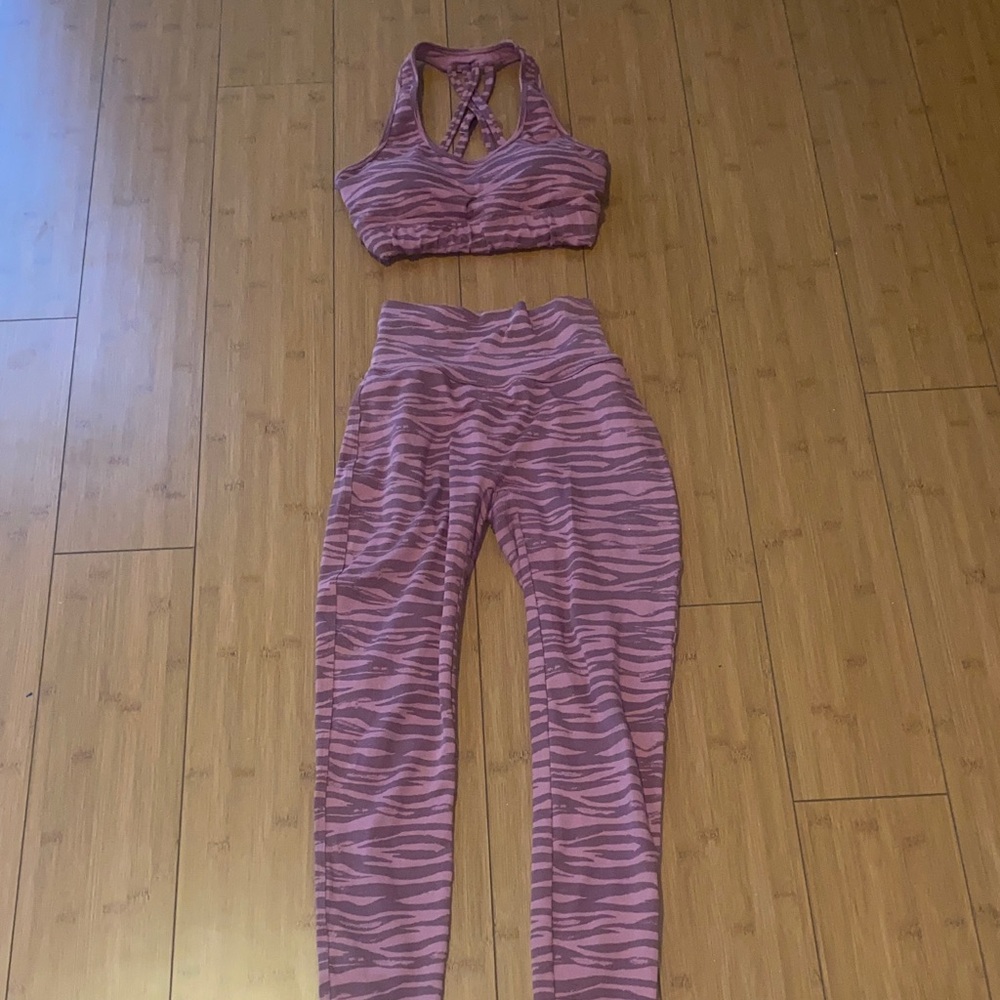 Bombshell tiger zebra stripes set- mauve pink